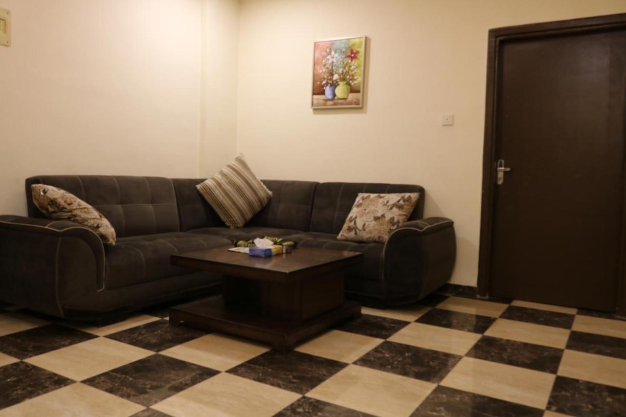 Al Riyati Hotel Apartments Akaba Szoba fotó